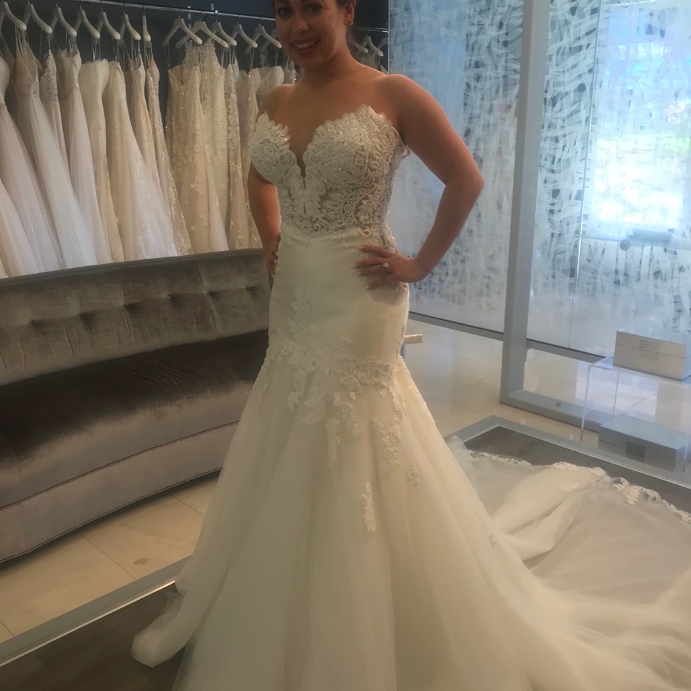 Martina Liana Mermaid Wedding Dress #906